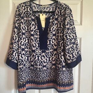 Printed V-Neck Tunic in Navy and Cream - Lightweight Women's Top